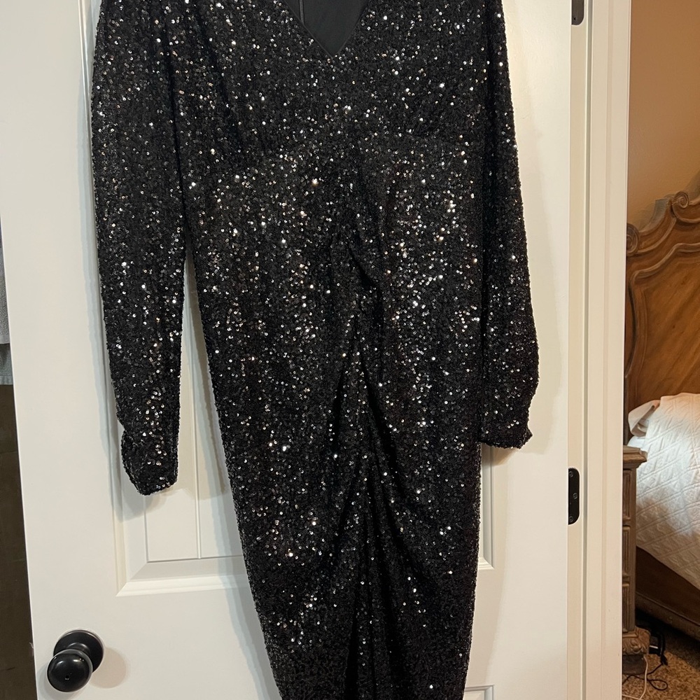 Gibson Latimer Black Sequin Long Sleeve Dress